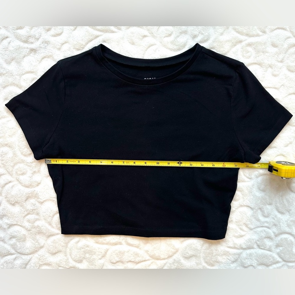 Girl Youth XL Black Cropped Tee Short Sleeve